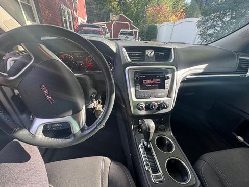 Used 2015 GMC Acadia SLE image 5