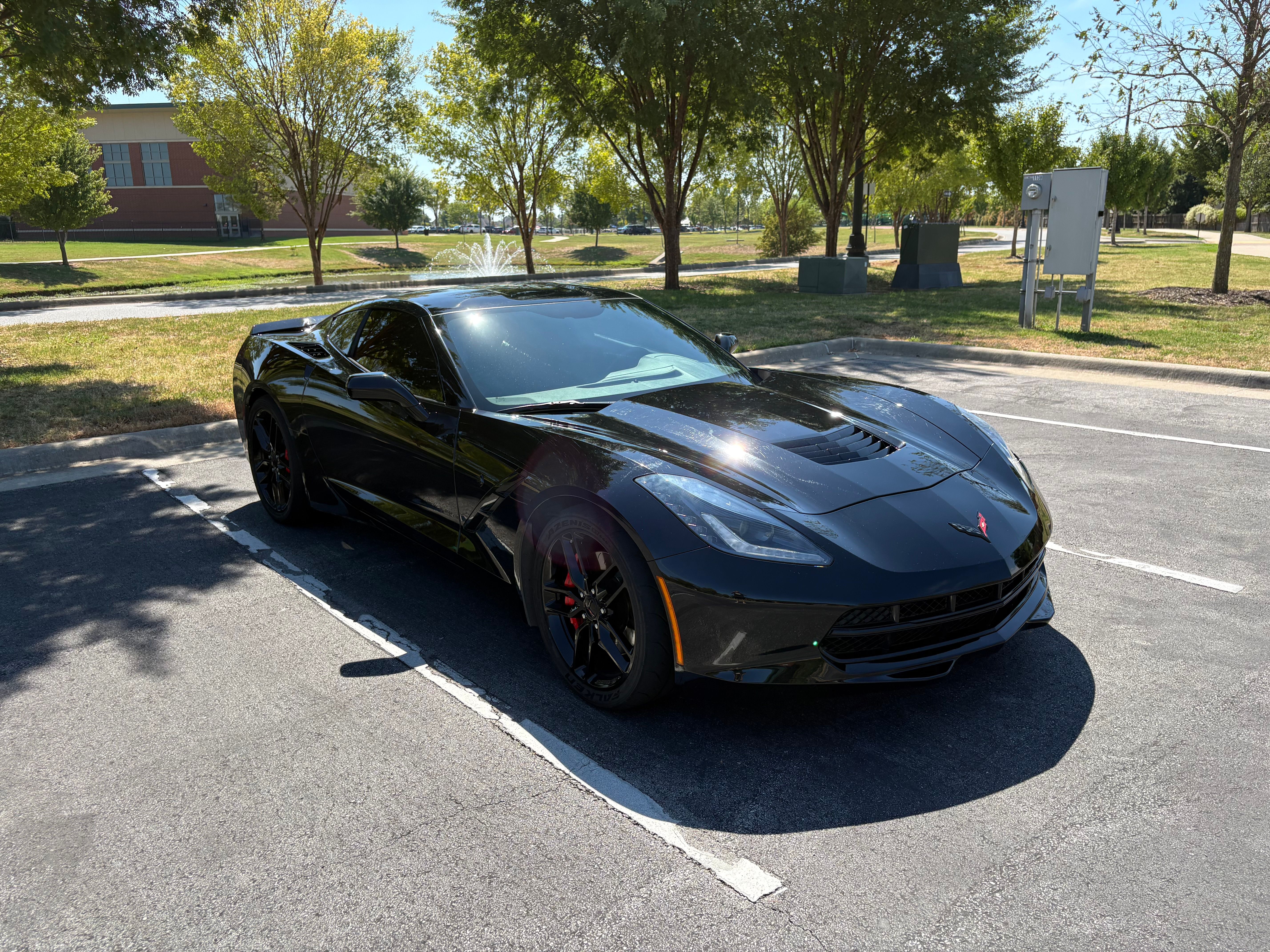 Used 2019 Chevrolet Corvette Stingray Coupe w/ Carbon Flash Badge Package RWD image 5