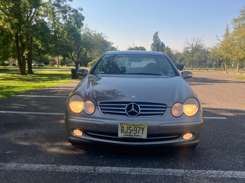 Used 2004 Mercedes-Benz CLK 320 Coupe image 5
