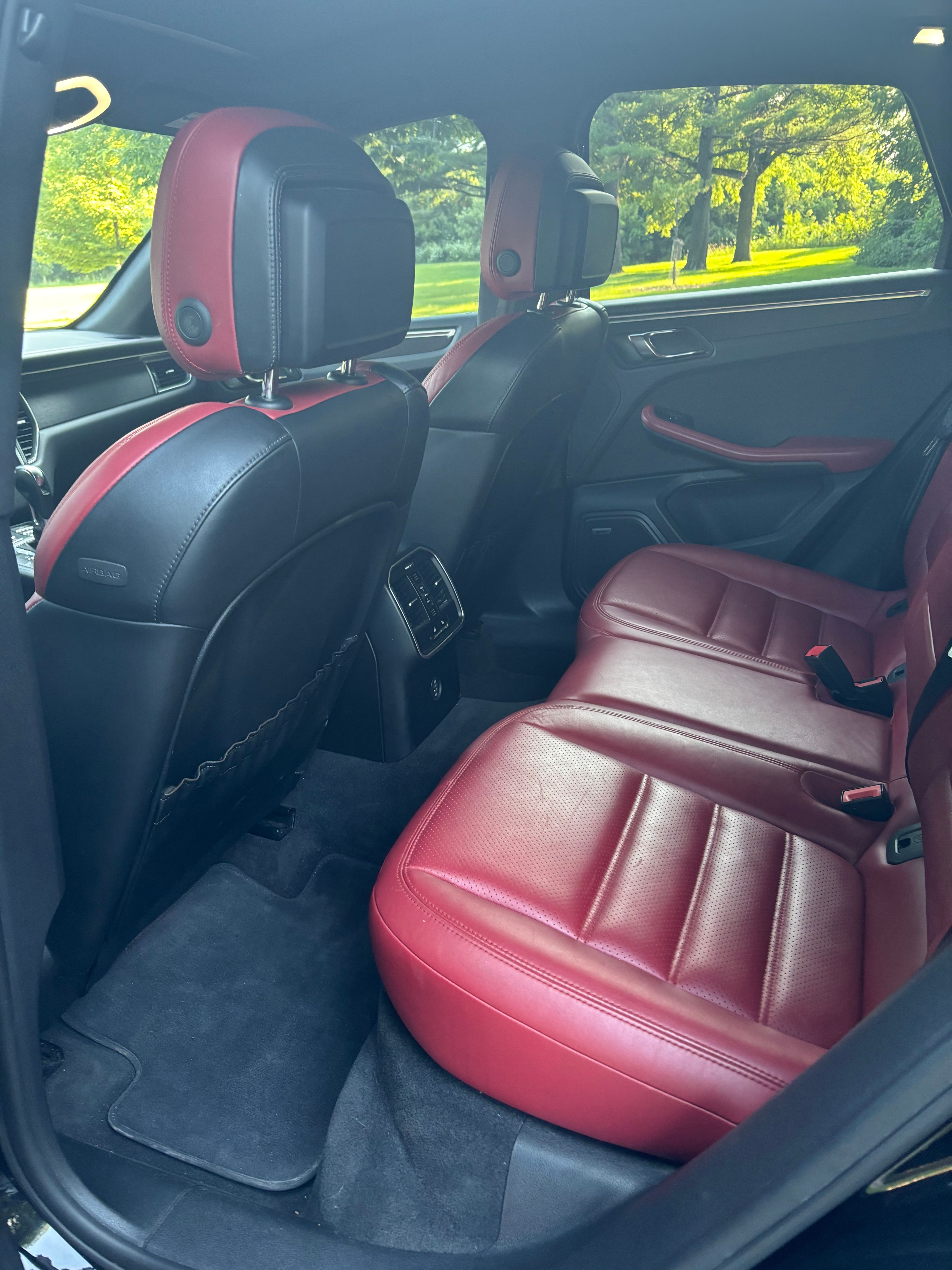 Used 2017 Porsche Macan GTS AWD/4WD image 21