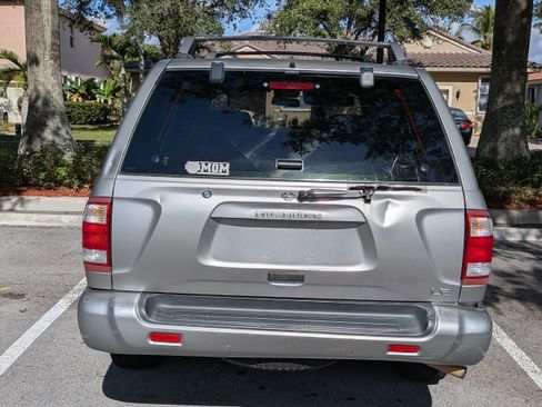 Used 1999 Nissan Pathfinder LE image 5