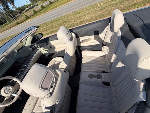 Used 2021 Mercedes-Benz E 450 4MATIC Cabriolet image 27