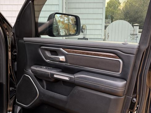 Used 2020 RAM 1500 Laramie image 16