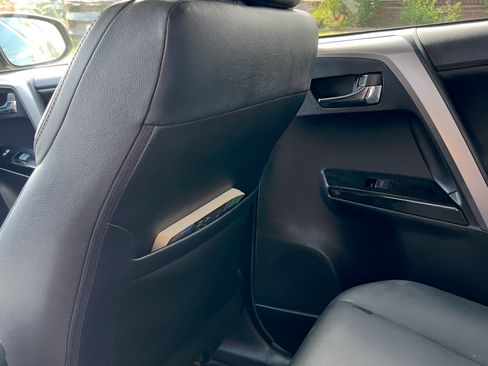 Used 2017 Toyota RAV4 Limited image 21