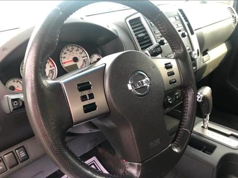 Used 2011 Nissan Xterra PRO-4X w/ Pro-4x Leather Pkg image 2
