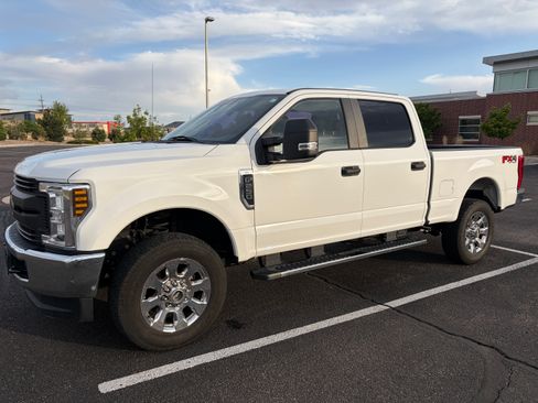 Used 2018 Ford F250 XL w/ Power Equipment Group AWD/4WD image 1