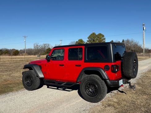Used 2021 Jeep Wrangler Unlimited Rubicon w/ Xtreme Recon 35" Tire Package image 5