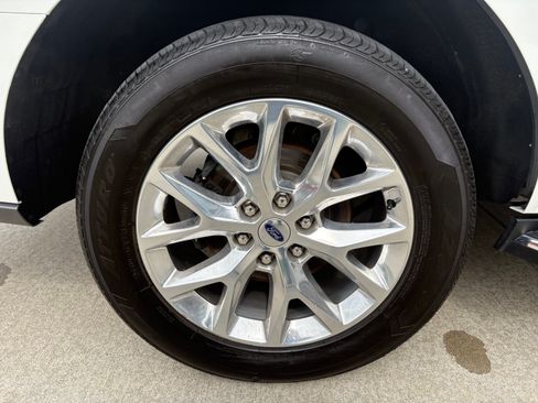 Used 2021 Ford Expedition XLT image 10