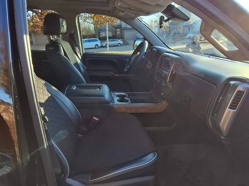 Used 2017 Chevrolet Silverado 1500 High Country image 17