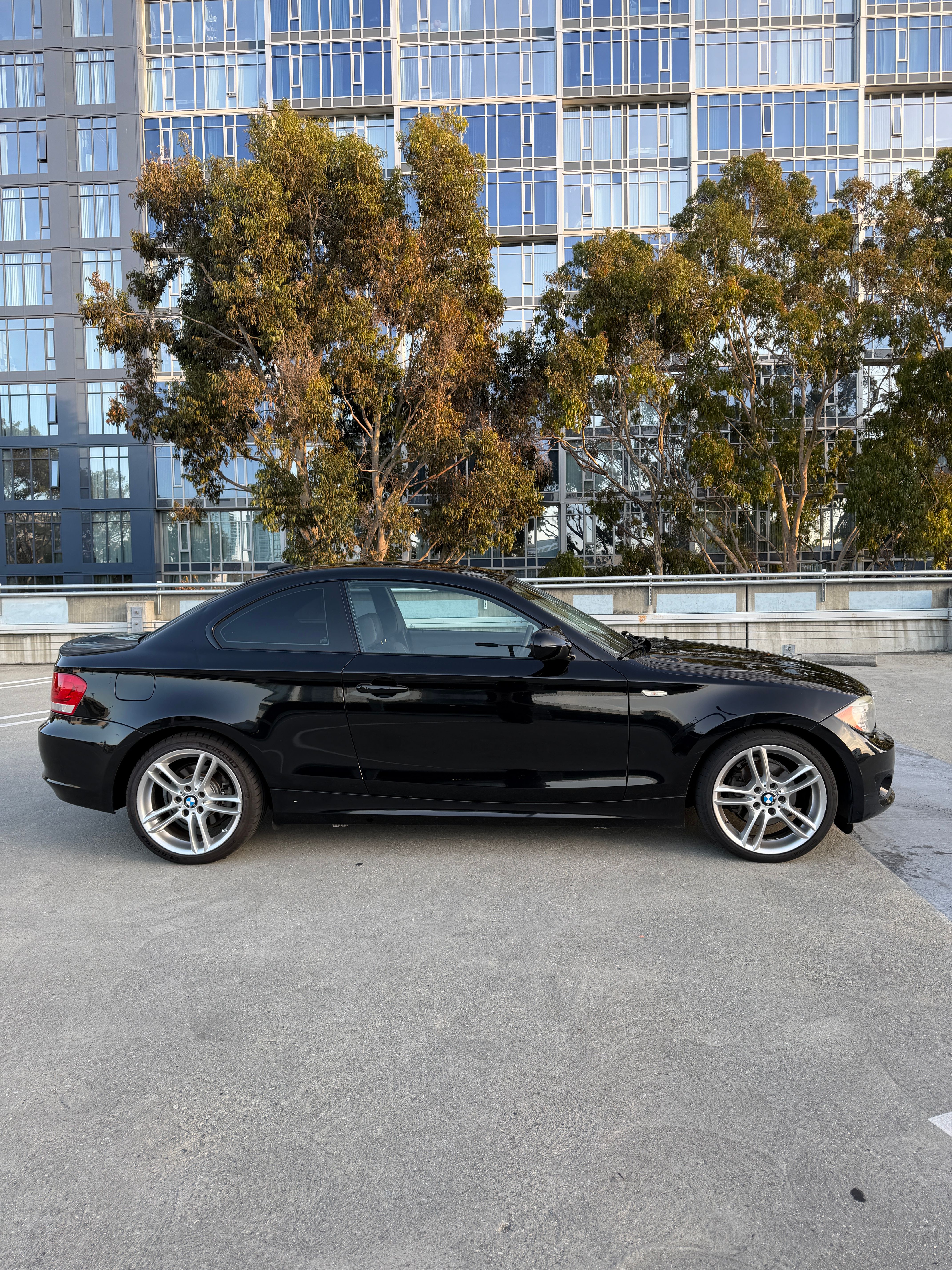 Used 2012 BMW 128i Coupe RWD image 2
