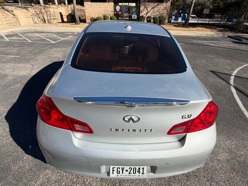 Used 2012 INFINITI G37 Journey w/ Premium Pkg image 12