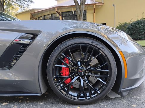 Used 2016 Chevrolet Corvette Z06 w/ 3LZ Preferred Equipment Group image 18