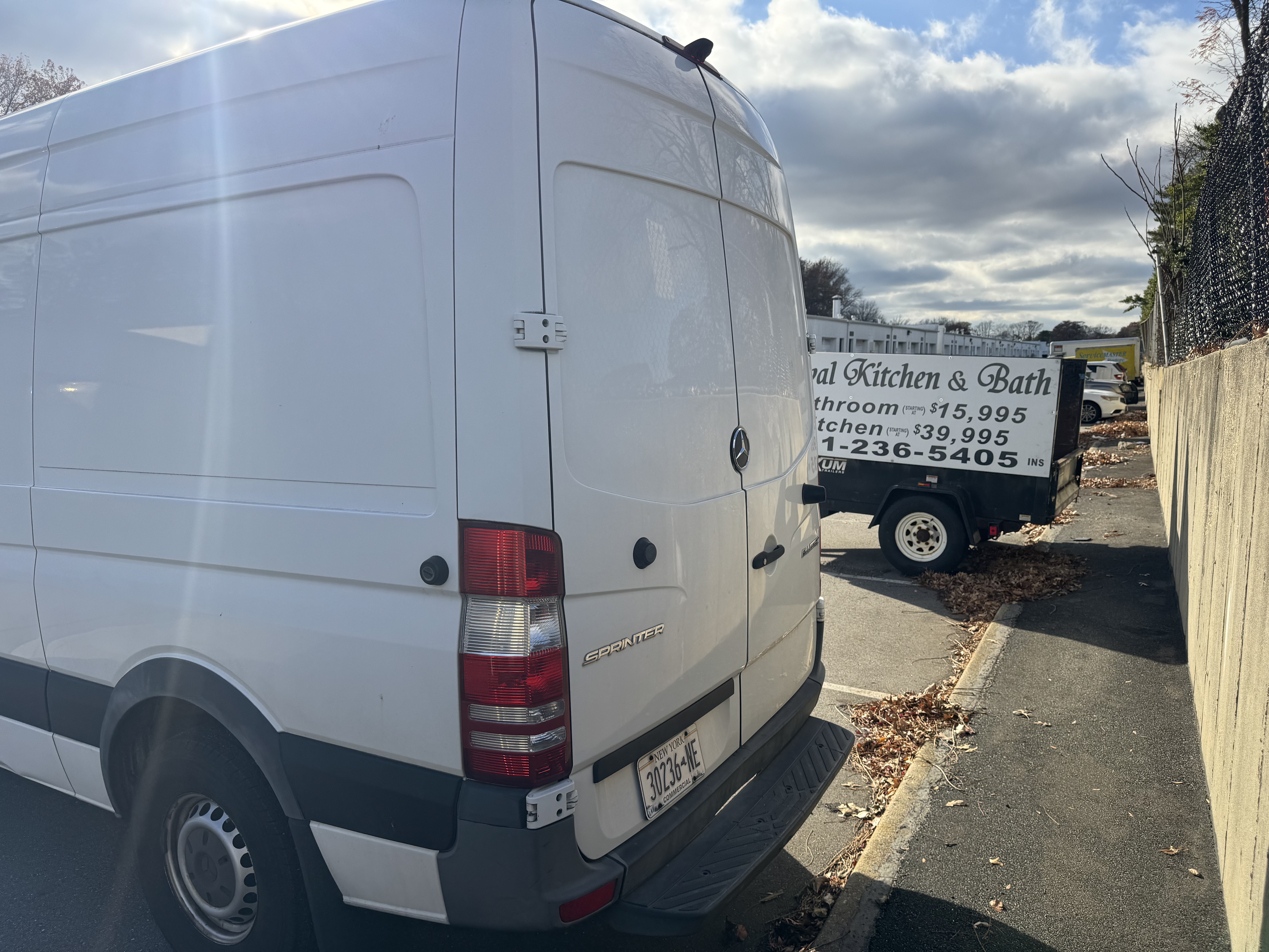 Used 2014 Mercedes-Benz Sprinter 2500 image 19