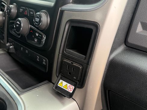 Used 2016 RAM 1500 Big Horn image 26