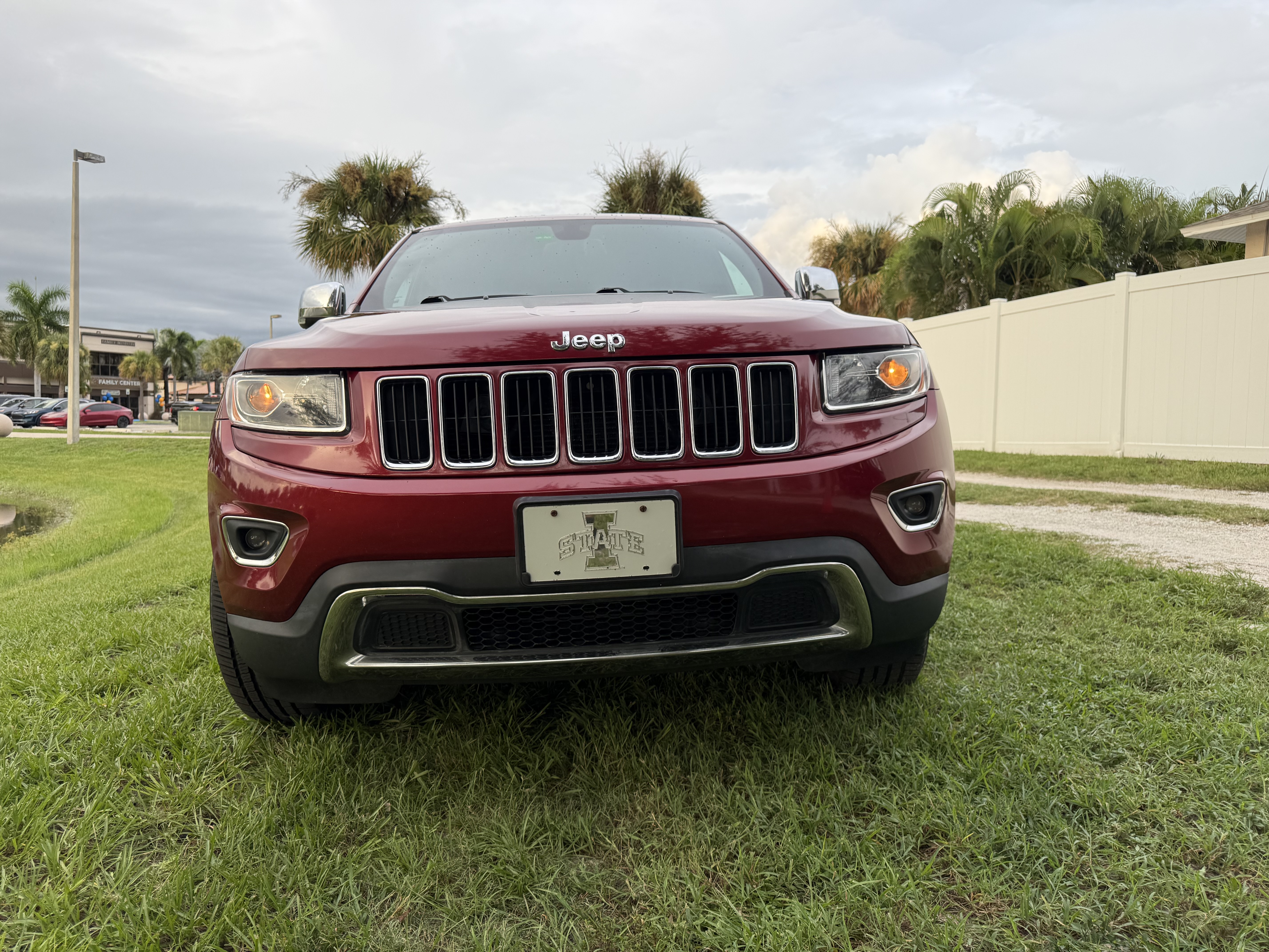 Used 2015 Jeep Grand Cherokee Limited AWD/4WD image 9