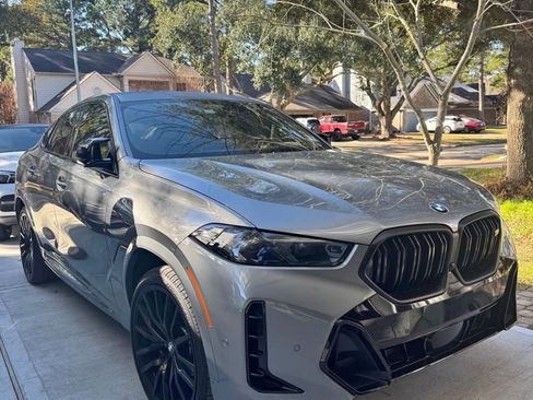 Used 2025 BMW X6 M60i image 1