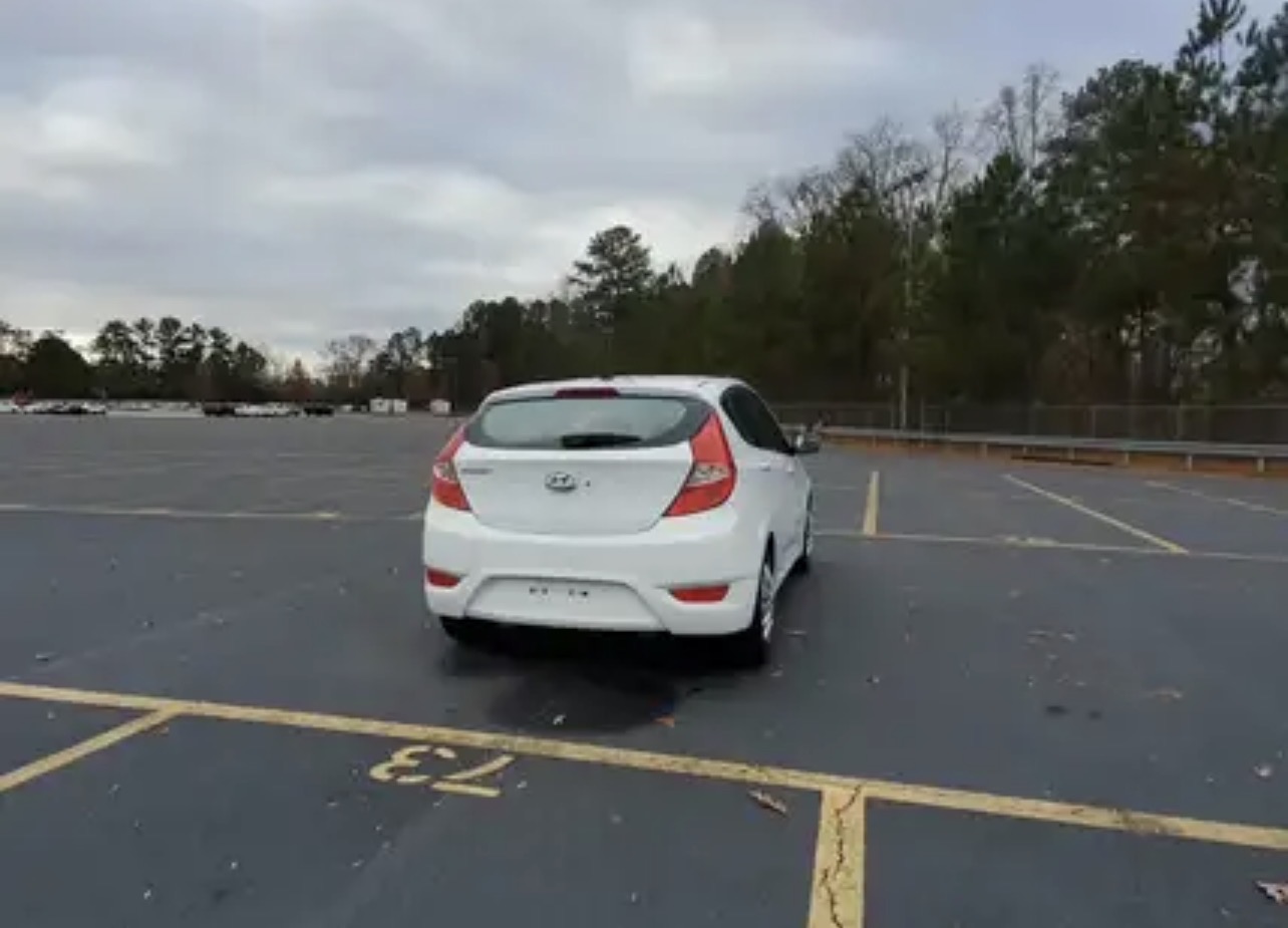 Used 2017 Hyundai Accent SE FWD image 6