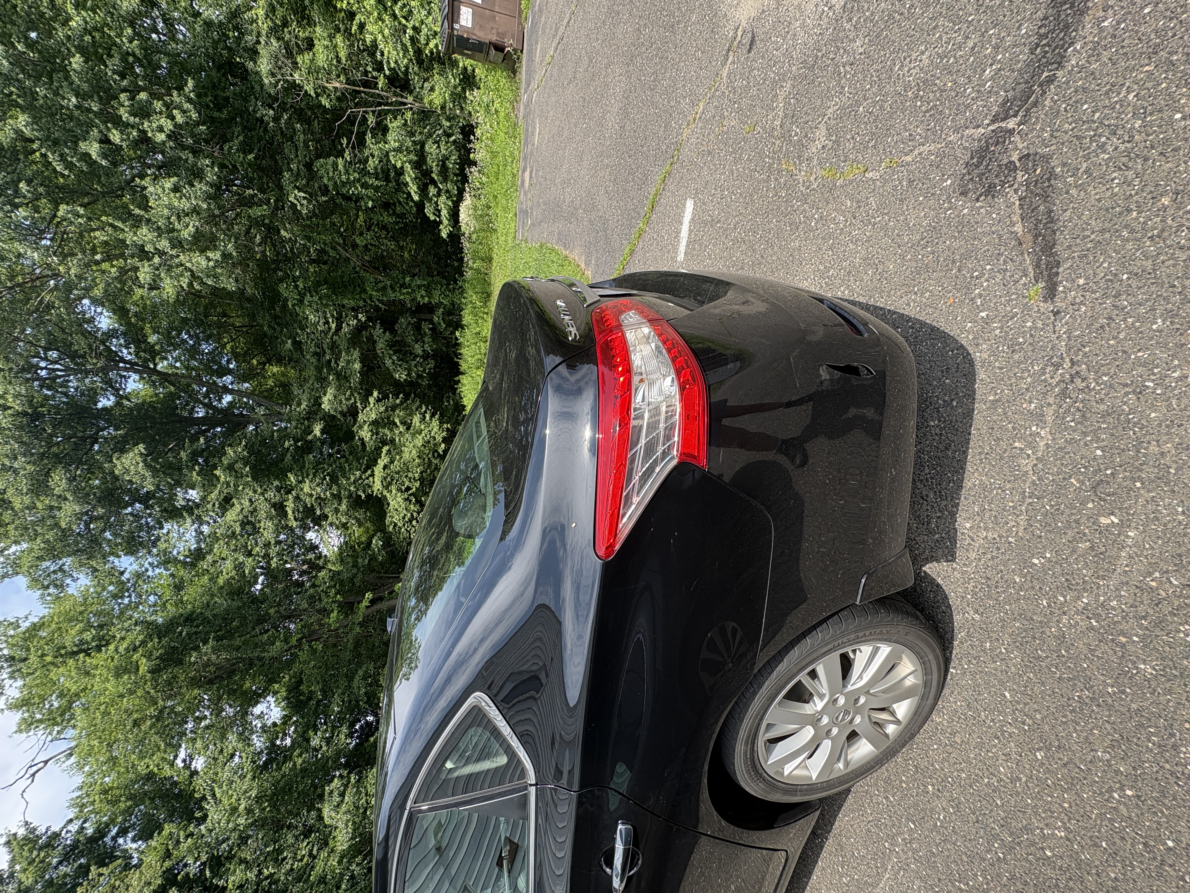 Used 2014 Nissan Sentra SL w/ Premium Package FWD image 6