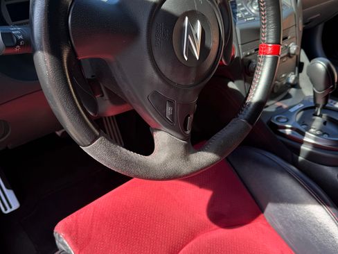 Used 2015 Nissan 370Z NISMO RWD image 19