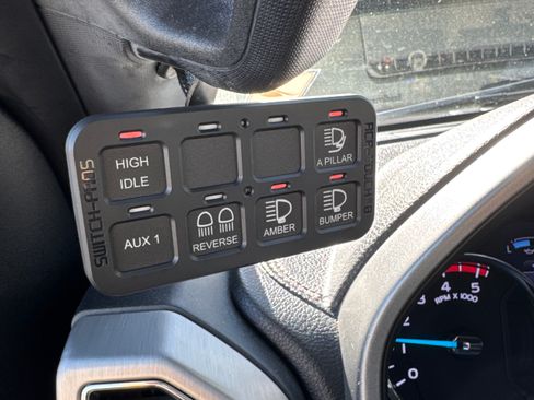 Used 2021 Ford F250 Platinum w/ FX4 Off-Road Package image 11