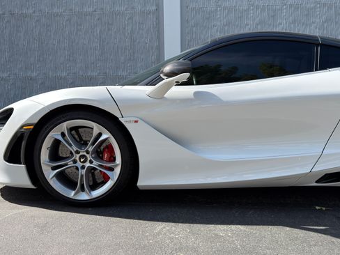 Used 2020 McLaren 720S Coupe 2D image 26