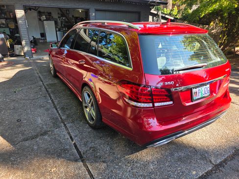 Used 2014 Mercedes-Benz E 350 4MATIC Wagon image 14