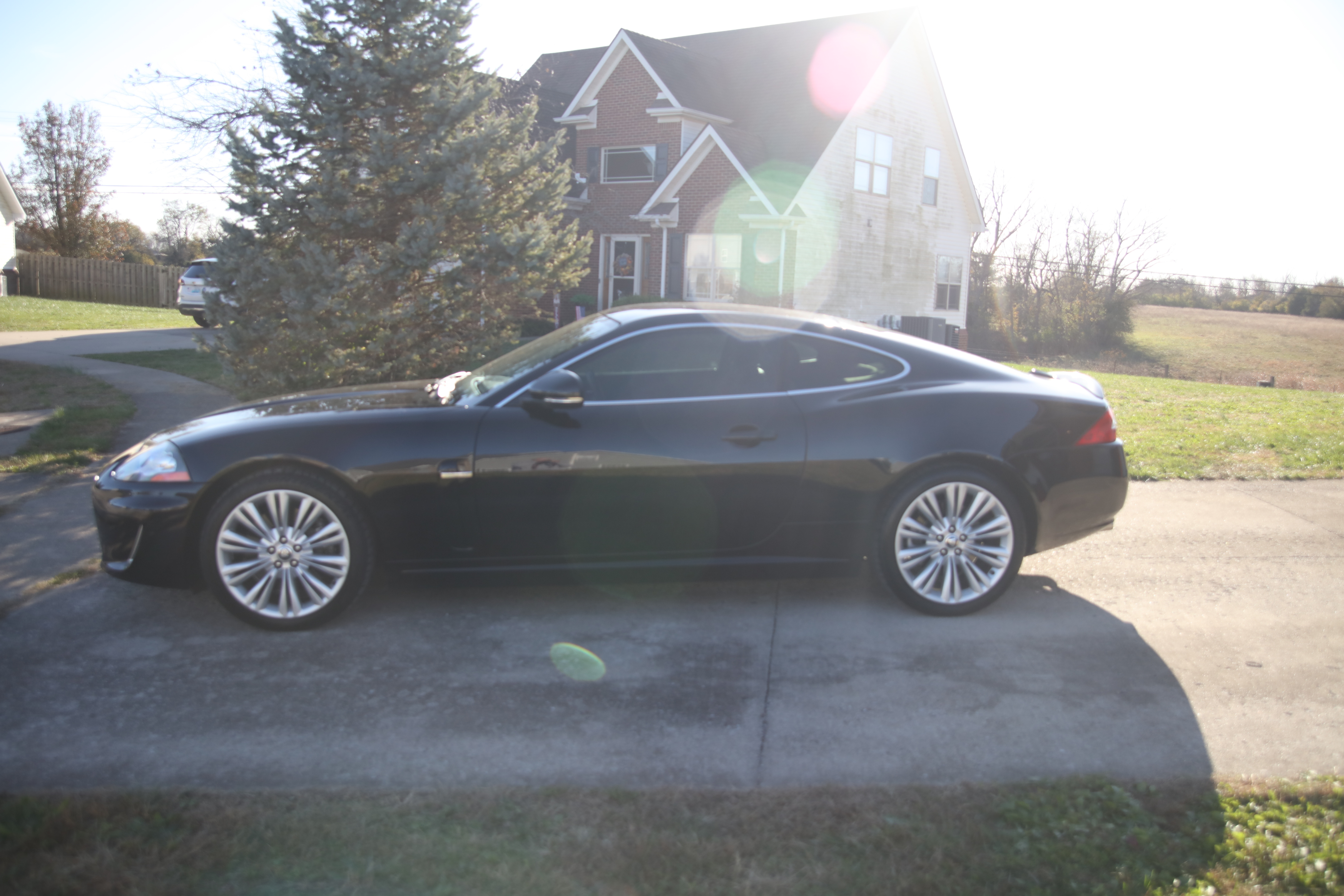 Used 2010 Jaguar XK Coupe RWD image 1