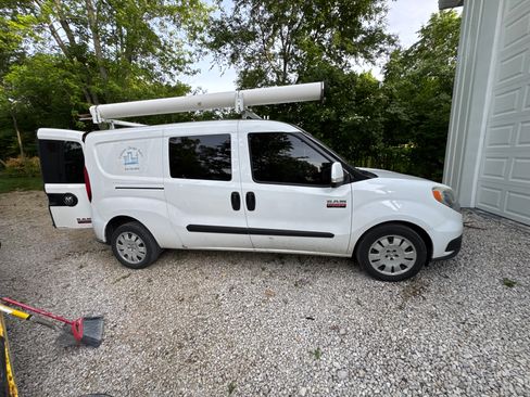 Used 2017 RAM ProMaster City Tradesman SLT w/ Rear Back-up Camera Group FWD image 2