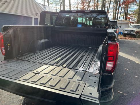 Used 2024 GMC Sierra 1500 Elevation w/ LPO, Elevation Black Package image 9