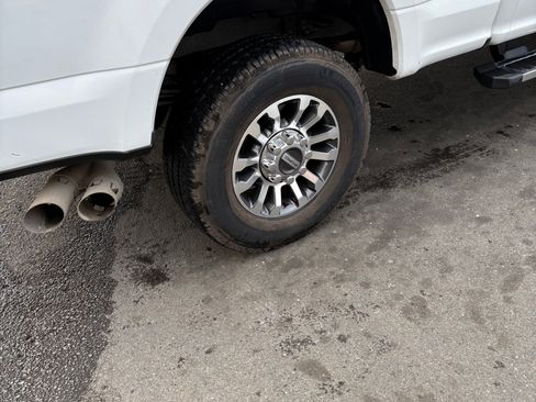 Used 2021 Ford F250 Lariat w/ Lariat Value Package image 10