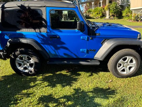 Used 2022 Jeep Wrangler Sport image 8