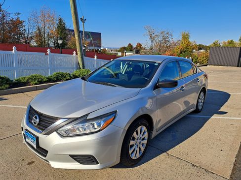 Used 2017 Nissan Altima 2.5 S w/ Power Driver Seat Package image 4