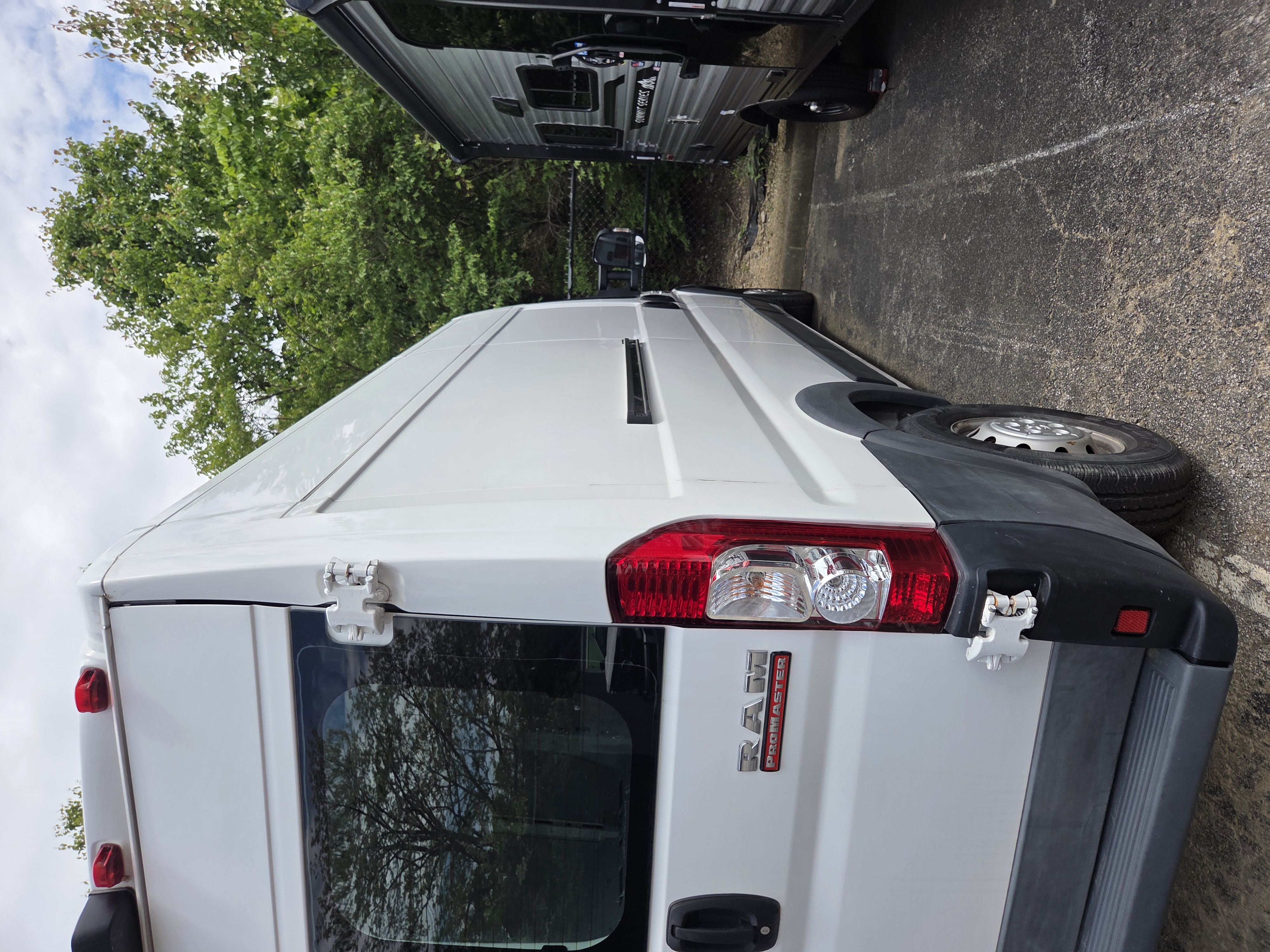 Used 2021 RAM ProMaster 2500 FWD image 2