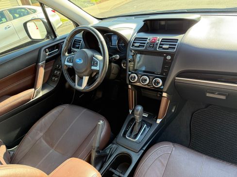 Used 2018 Subaru Forester 2.5i Touring w/ Popular Package #3B image 11