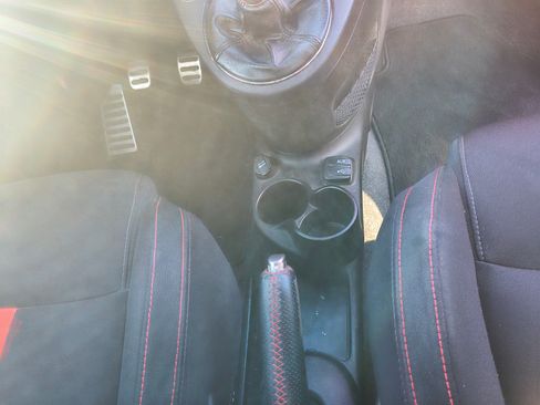 Used 2015 FIAT 500 Abarth FWD image 17