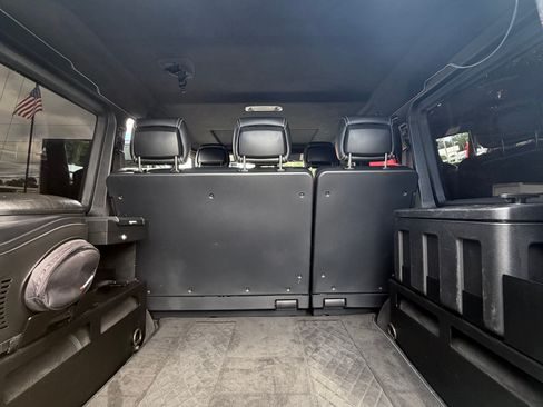 Used 2018 Mercedes-Benz G 550 Squared image 5