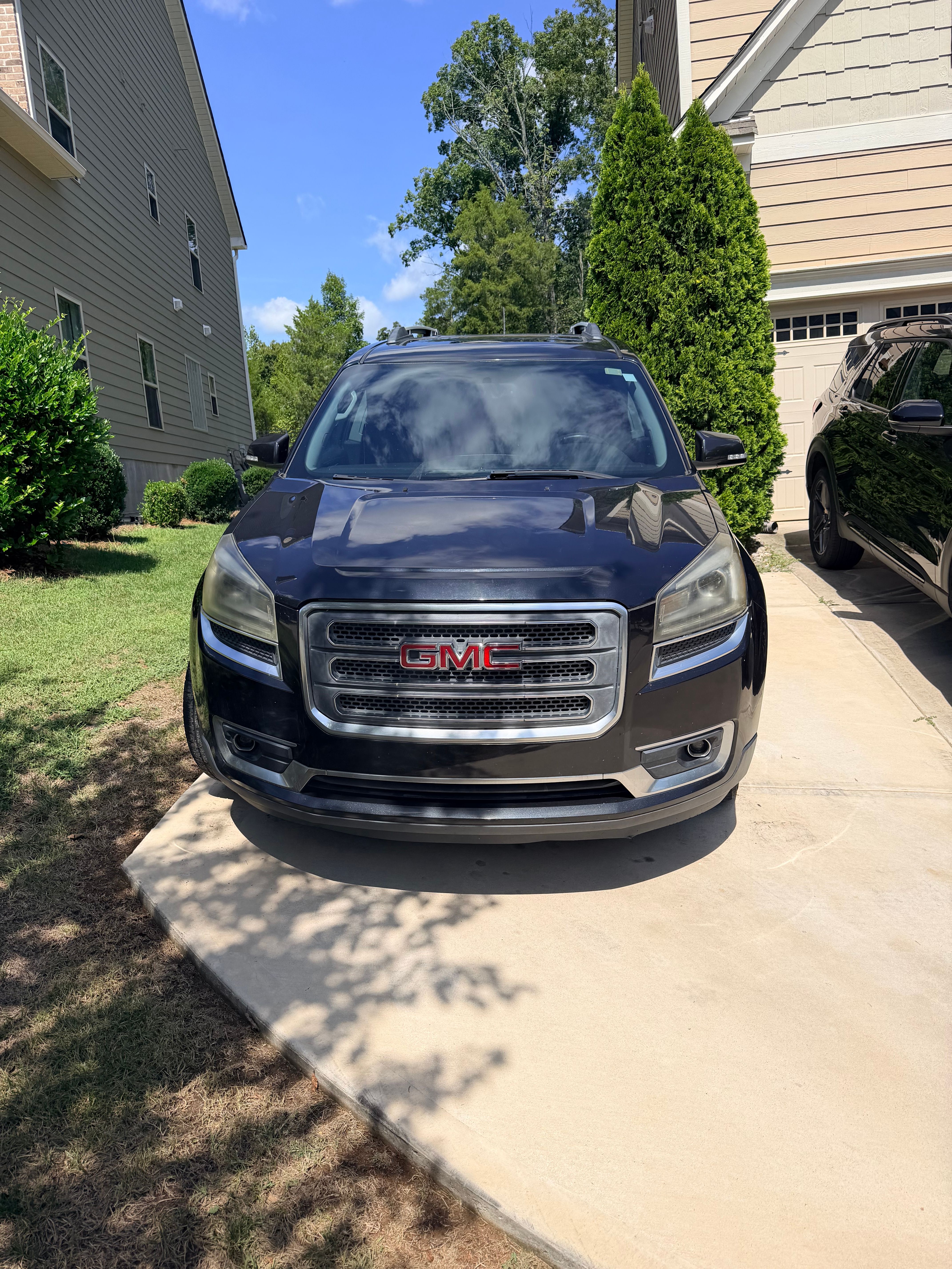 Used 2015 GMC Acadia SLT FWD image 2