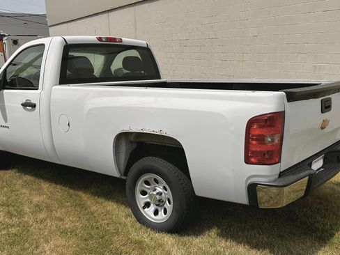 Used 2012 Chevrolet Silverado 1500 W/T image 2