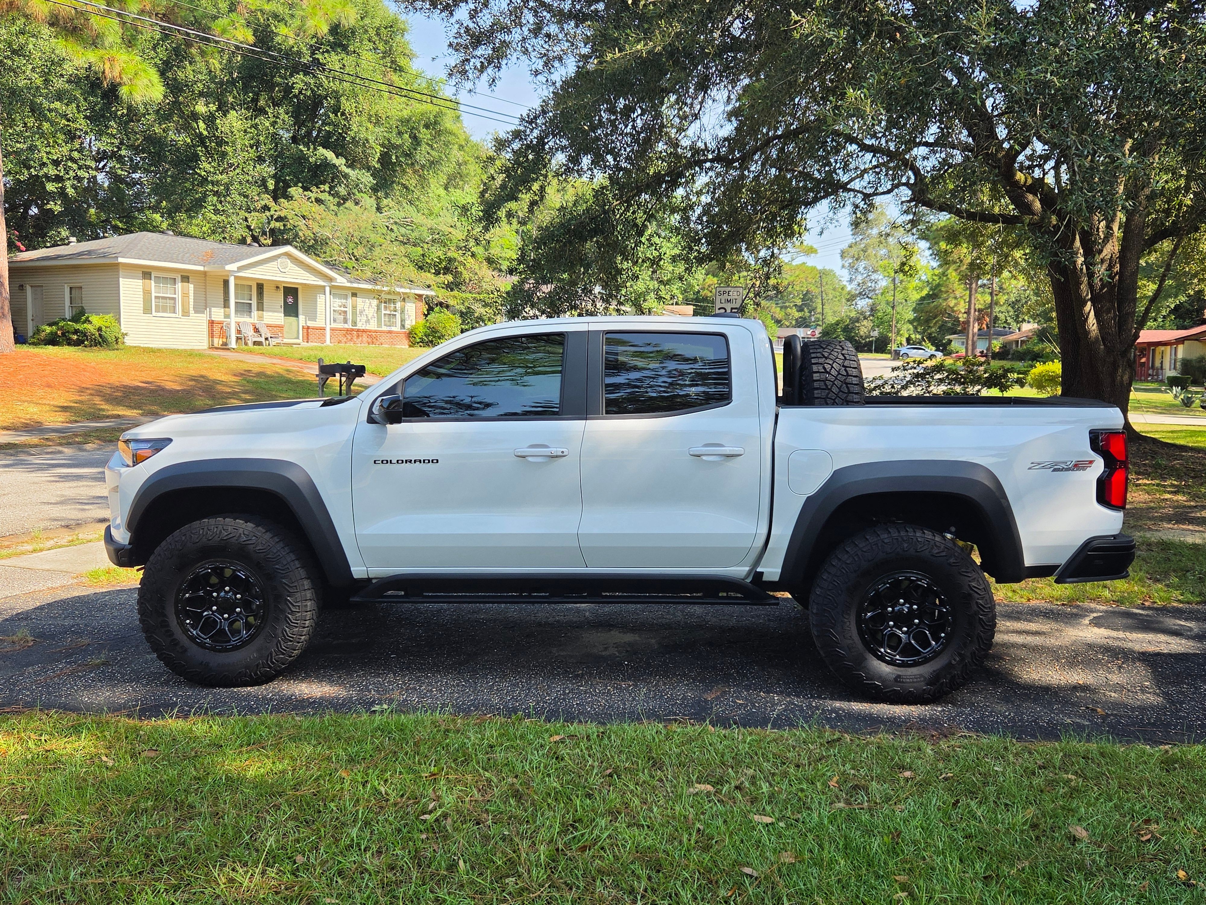 Used 2024 Chevrolet Colorado ZR2 w/ ZR2 Bison Edition AWD/4WD image 1