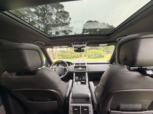 Used 2019 Land Rover Range Rover Sport Supercharged AWD/4WD image 9