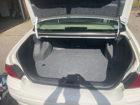 Used 2005 Buick Le Sabre Custom w/ Leather and Comfort Group image 5