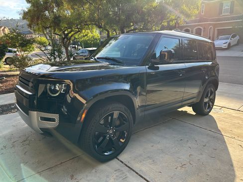 Used 2020 Land Rover Defender 110 HSE image 8