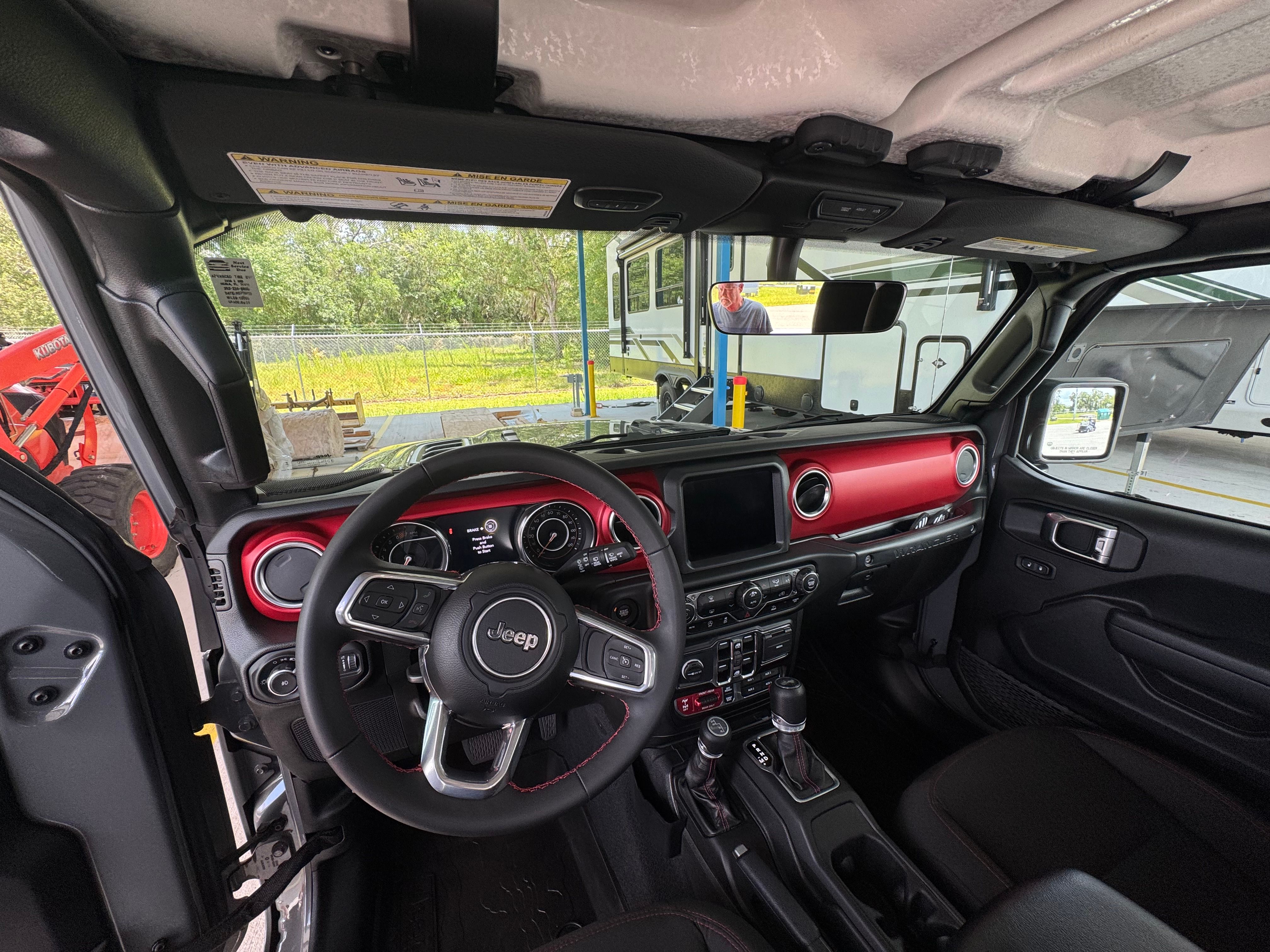 Used 2023 Jeep Wrangler Unlimited Rubicon AWD/4WD image 6