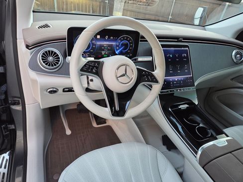 Used 2023 Mercedes-Benz EQS 450+ SUV image 5