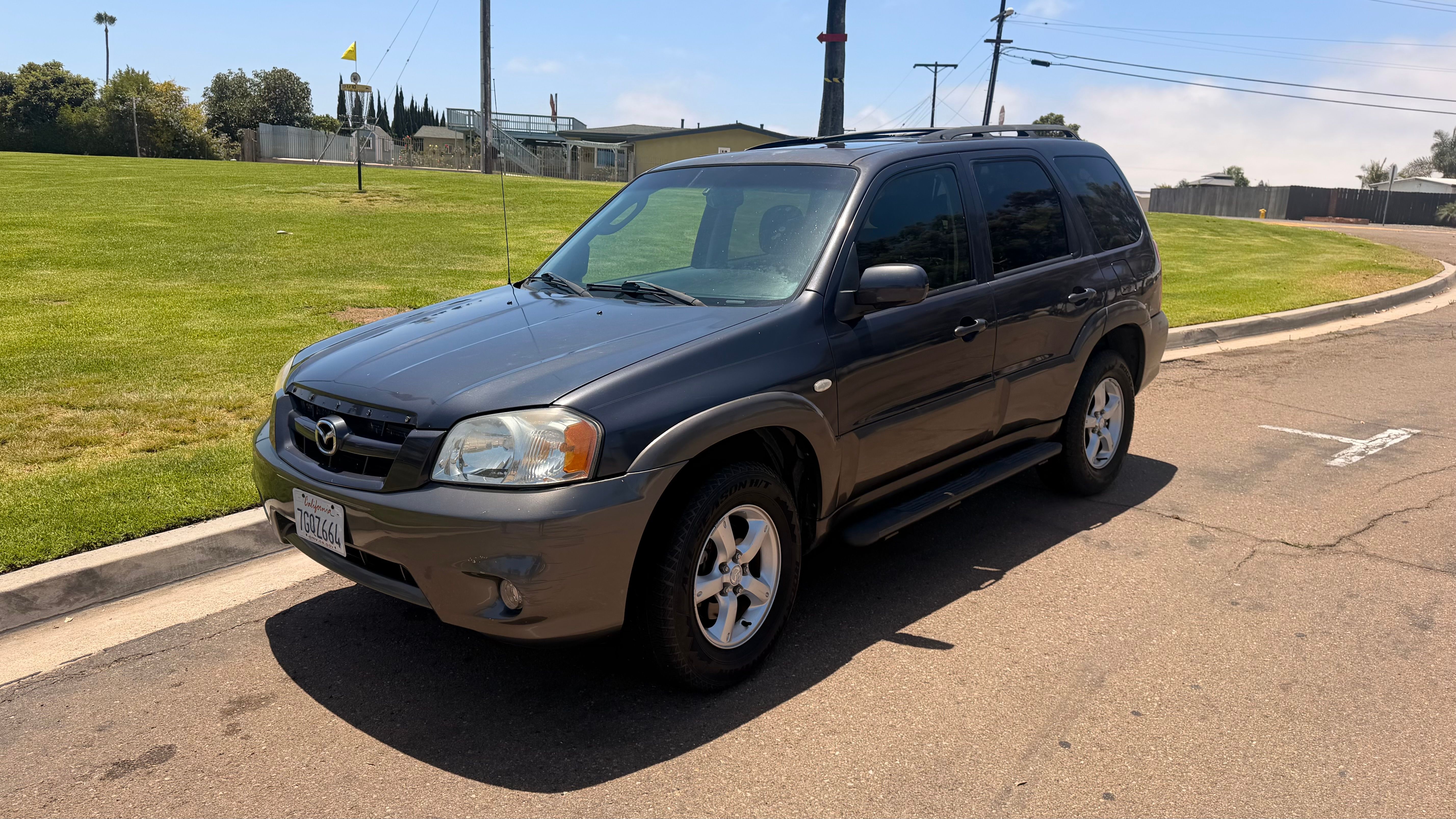 Used 2005 MAZDA Tribute s w/ Package 1 AWD/4WD image 1