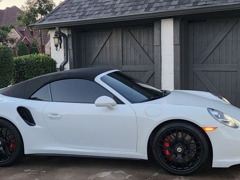 Used 2016 Porsche 911 Turbo image 4