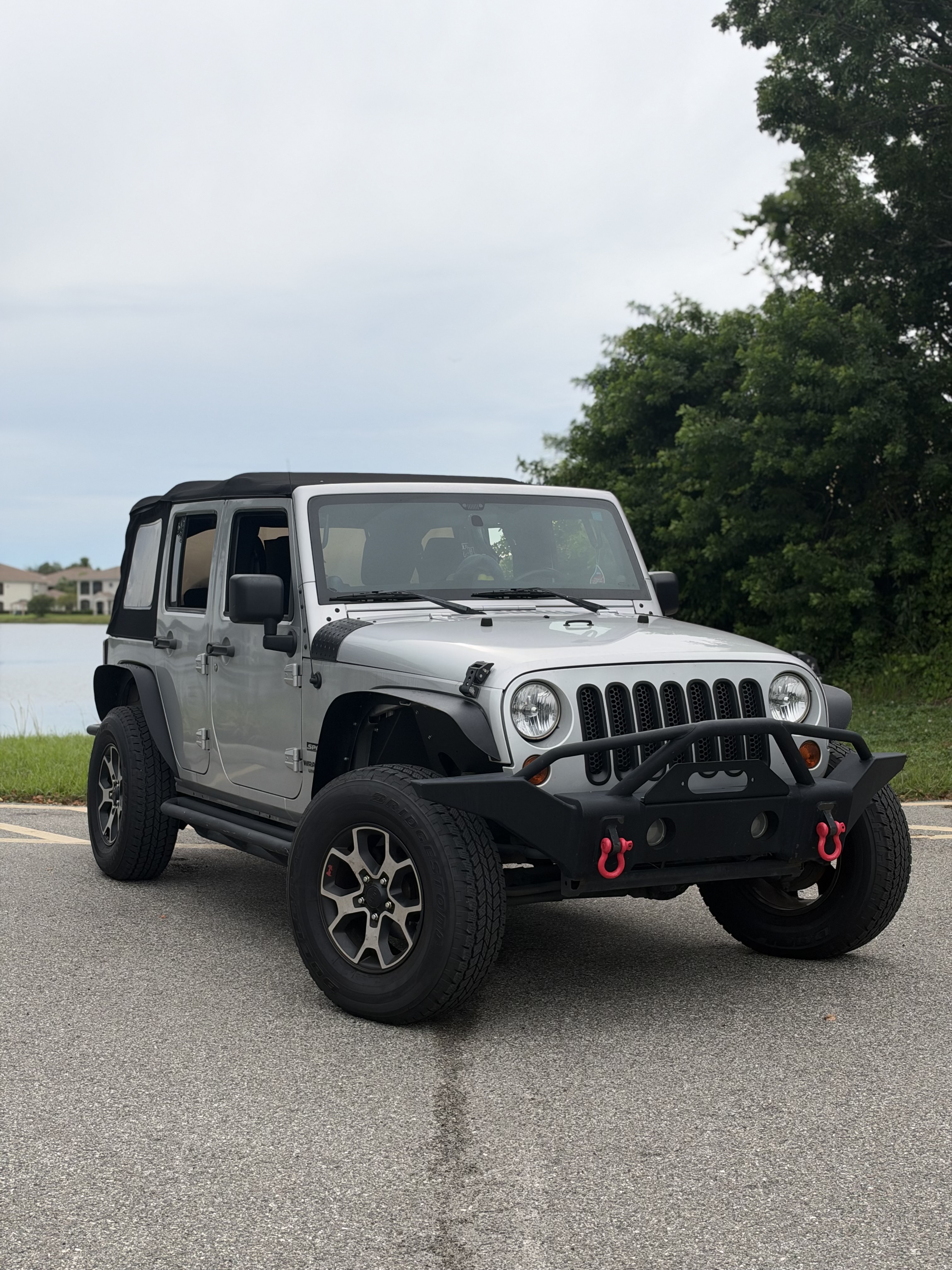 Used 2012 Jeep Wrangler Unlimited Sport AWD/4WD image 2