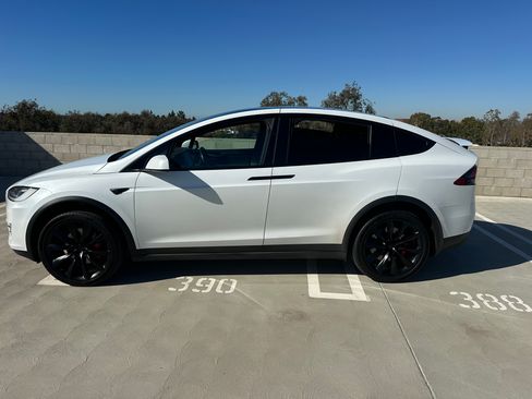 Used 2016 Tesla Model X P90D image 5