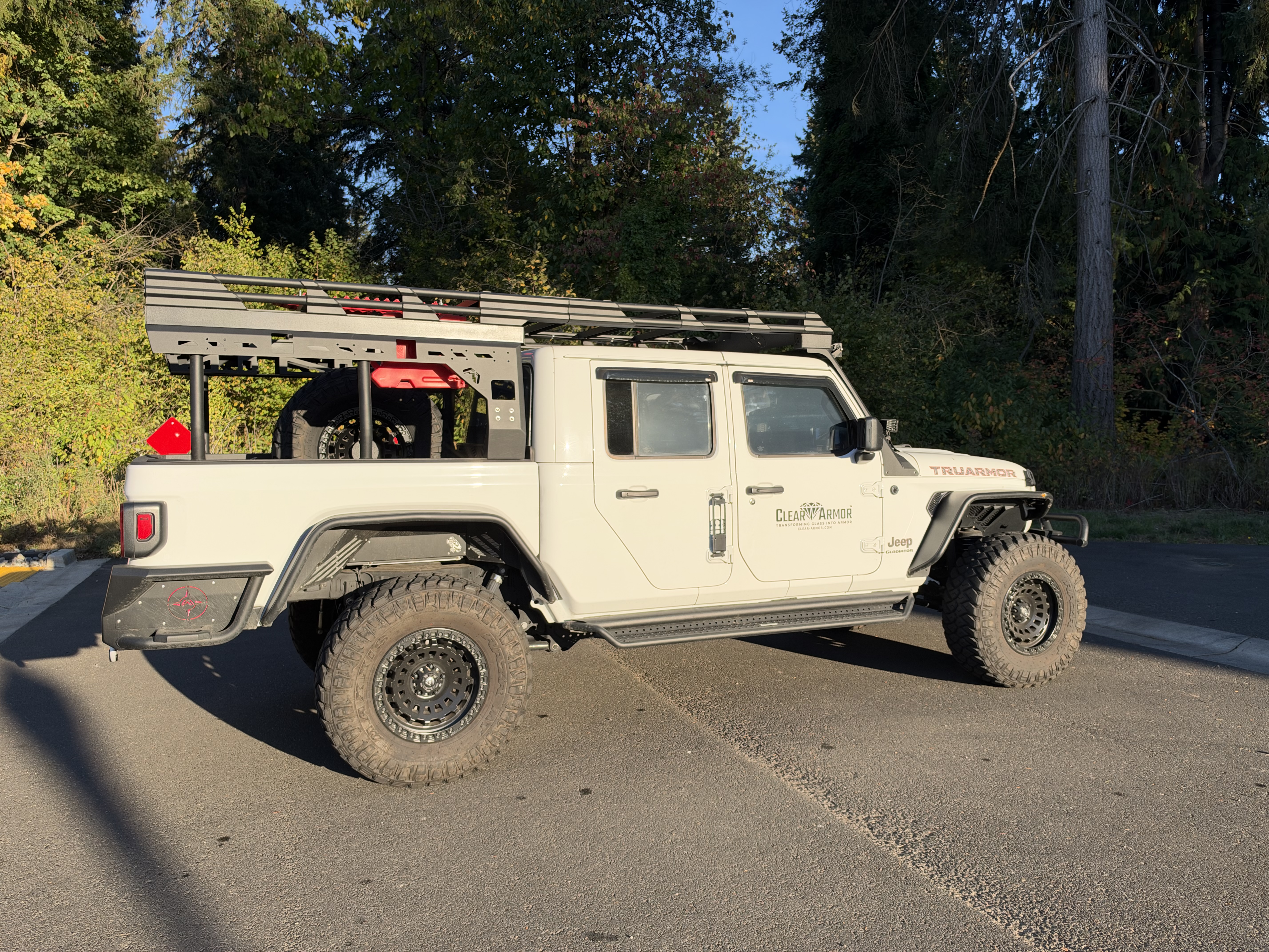 Used 2021 Jeep Gladiator Rubicon AWD/4WD image 11
