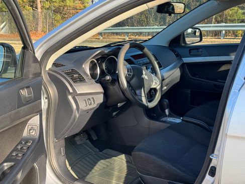 Used 2011 Mitsubishi Lancer ES image 19